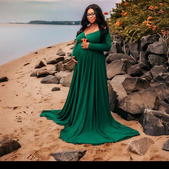 Green Maternity Off Shoulder Gown for Baby Shower or Photo Shoot - Picture 3 of 8